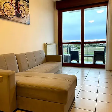 Bonito Apto En Venezia Con Piscina Y A 300mplaya . Apartment *